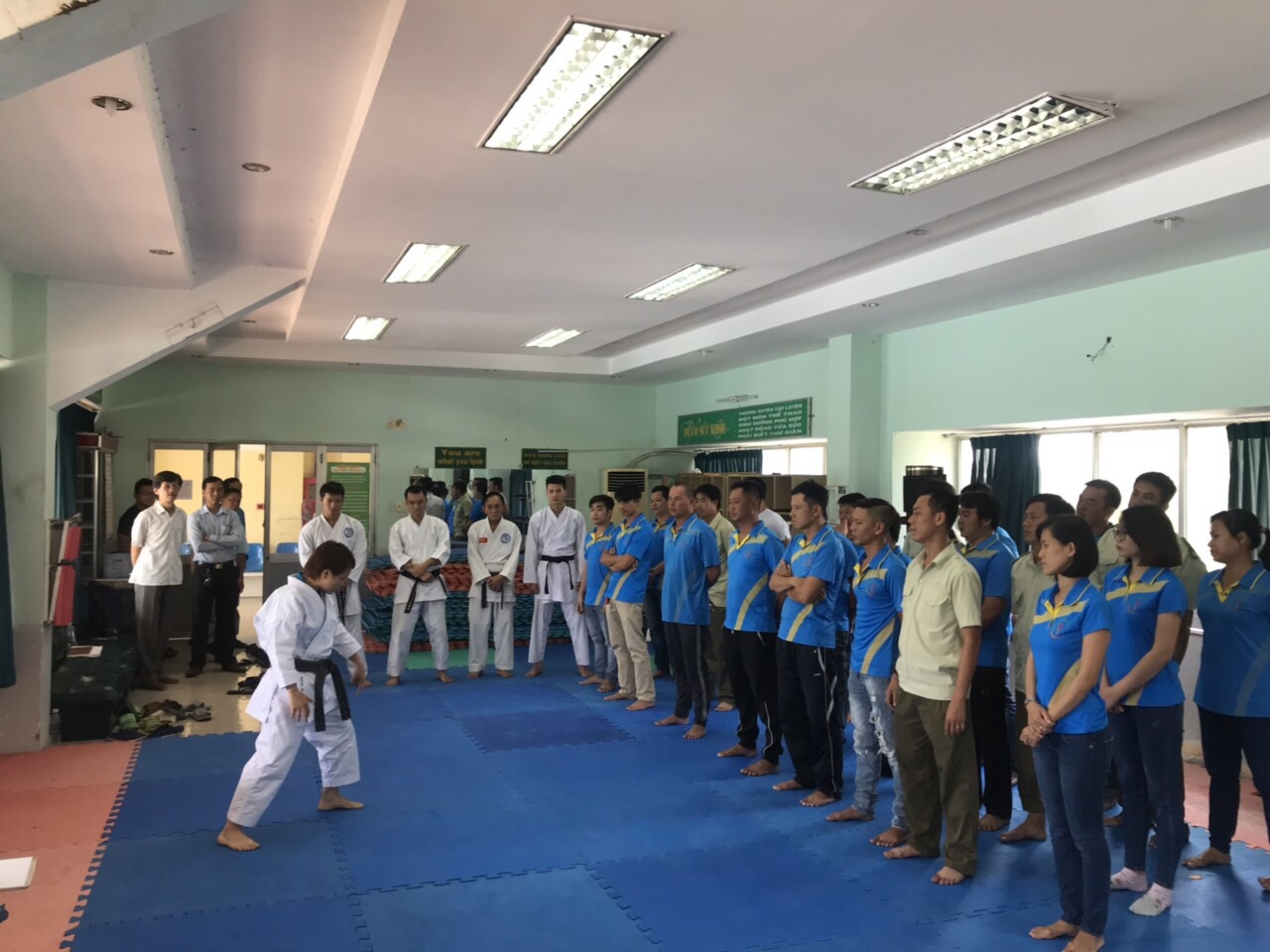 LỚP VÕ TỰ VỆ DÀNH CHO CÁC CƠ QUAN, DOANH NGHIỆP VÀ LỰC LƯỢNG CHÍNH TRỊ NÒNG CỐT 15 PHƯỜNG