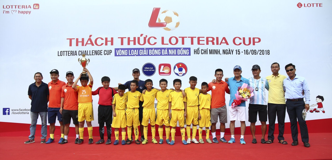 Sôi nổi giải bóng đá “Thách thức Lotteria Cup 2018” khu vực TP Hồ Chí Minh