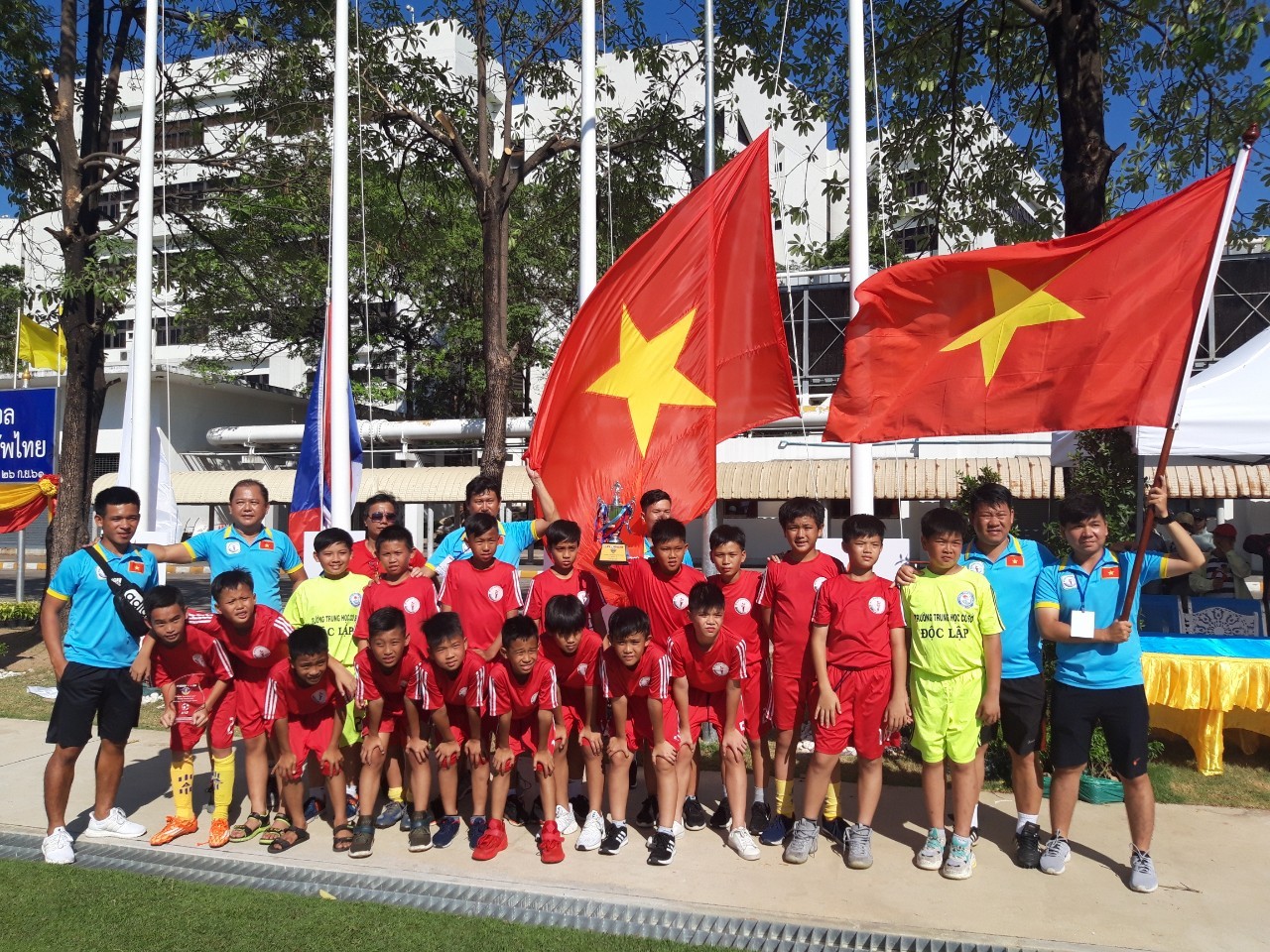 ĐỘI BÓNG ĐÁ U12 PHÚ NHUẬN THAM DỰ GIẢI TẠI THÁI LAN