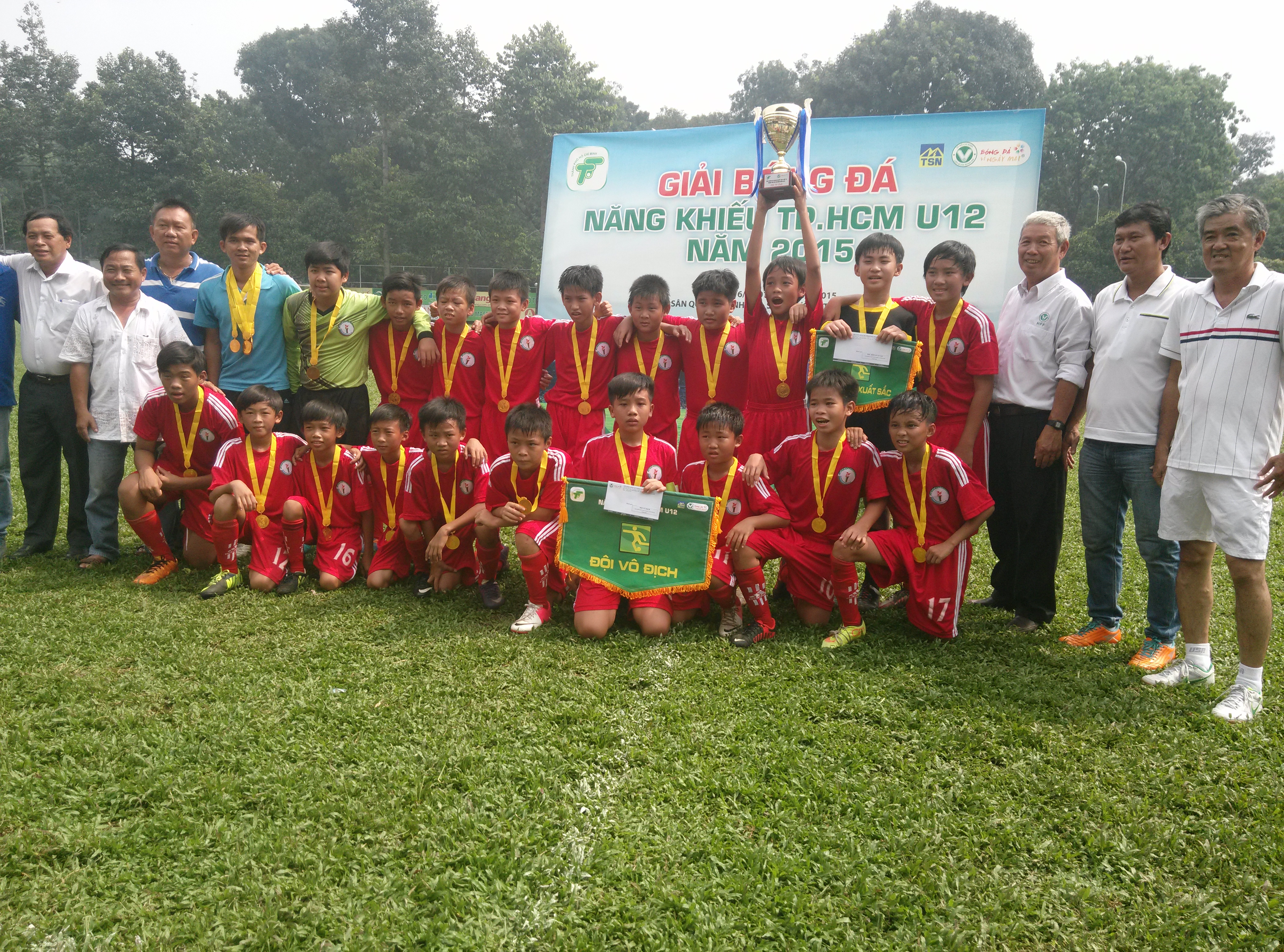 Giải Bóng đá năng khiếu U12 TP. HCM: Quận Phú Nhuận giữ vững danh hiệu quán quân